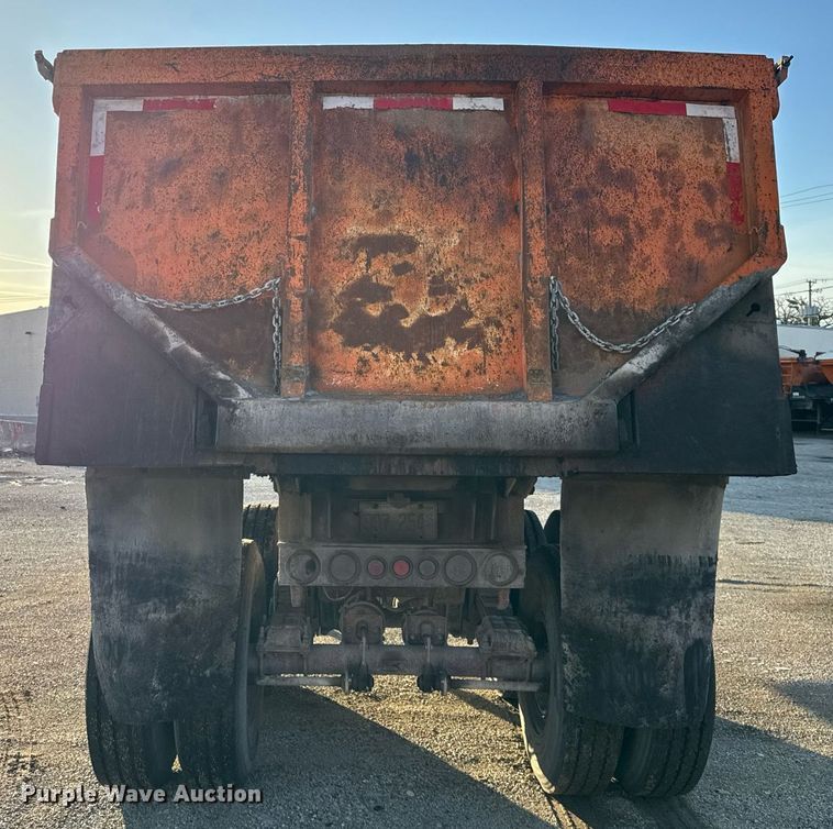 image for item DU3394 1989 Palmer end dump trailer