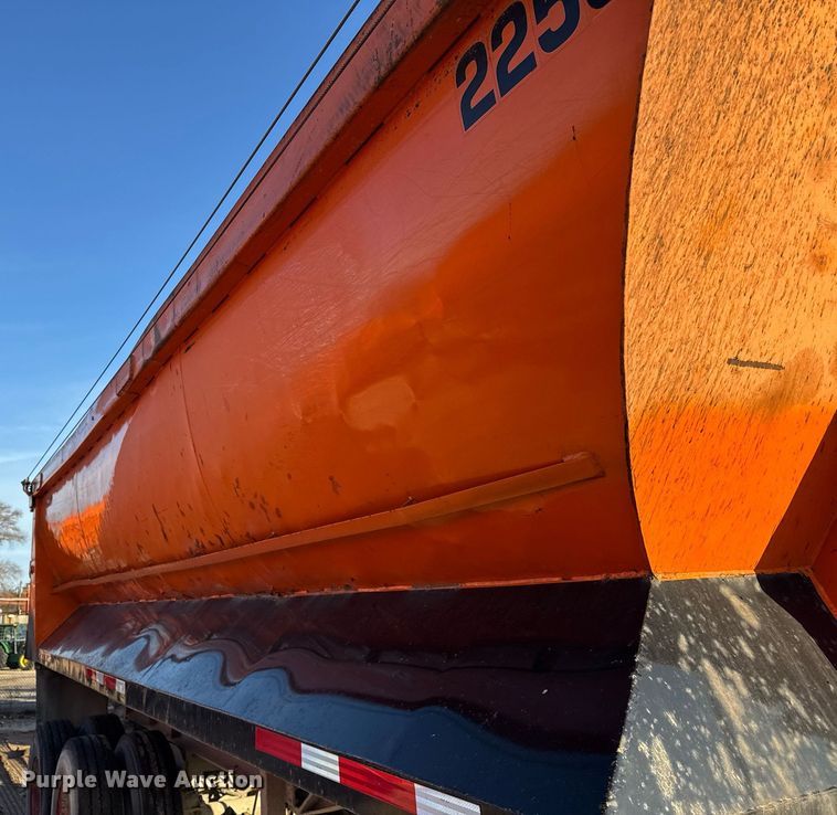 image for item DU3394 1989 Palmer end dump trailer