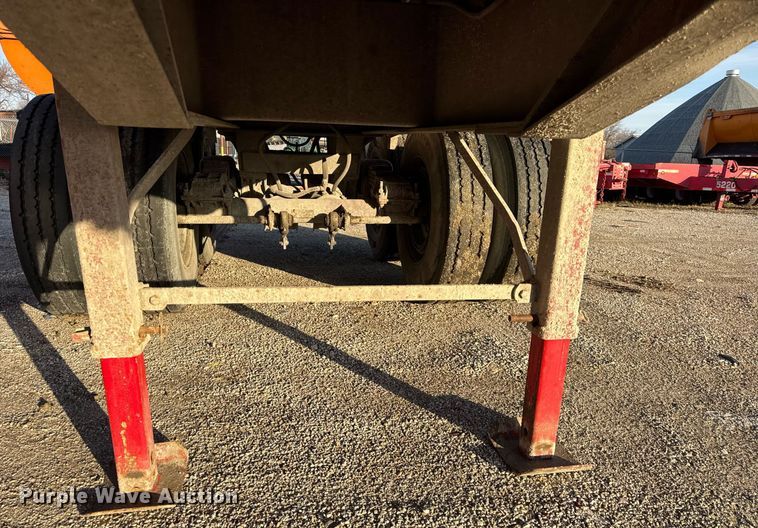 image for item DU3394 1989 Palmer end dump trailer