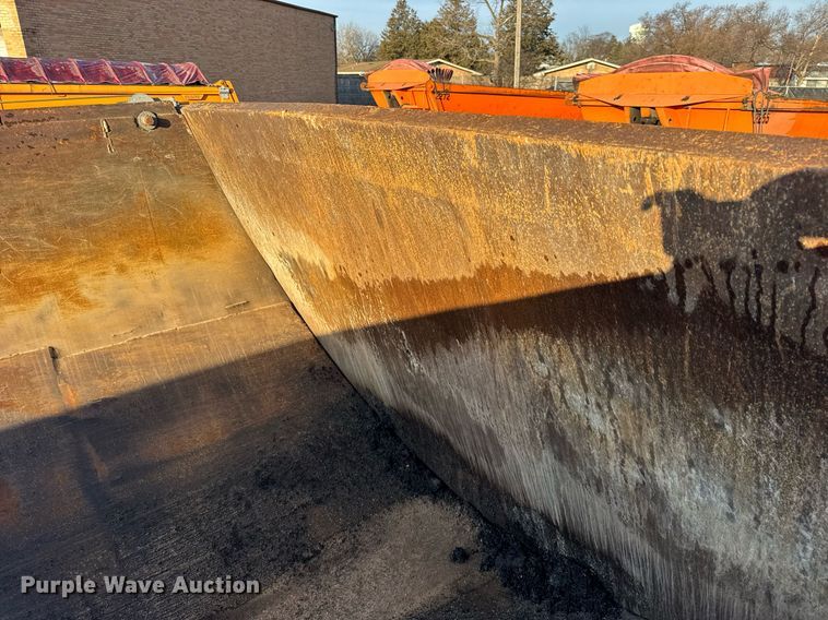 image for item DU3394 1989 Palmer end dump trailer