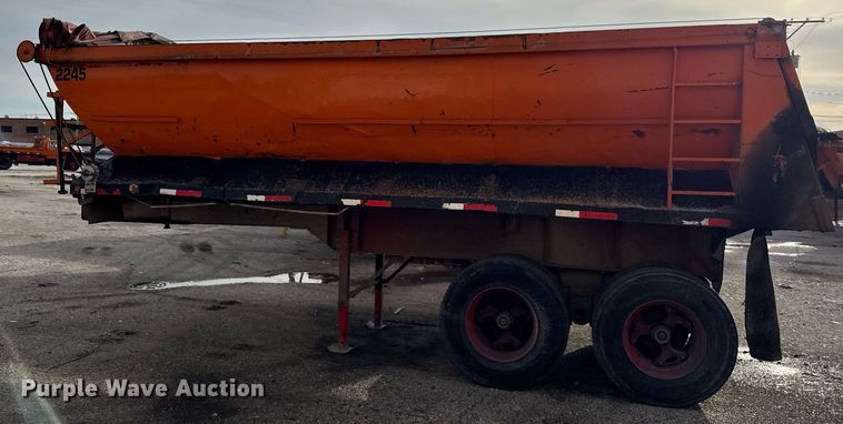 image for item DU3395 1989 Palmer  end dump trailer