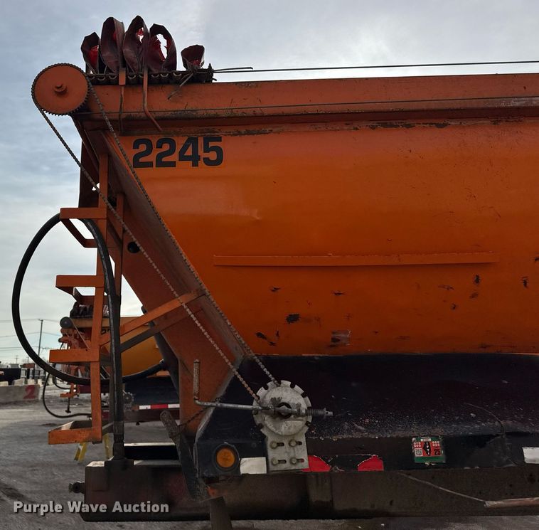 image for item DU3395 1989 Palmer  end dump trailer