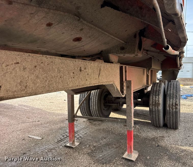 image for item DU3395 1989 Palmer  end dump trailer