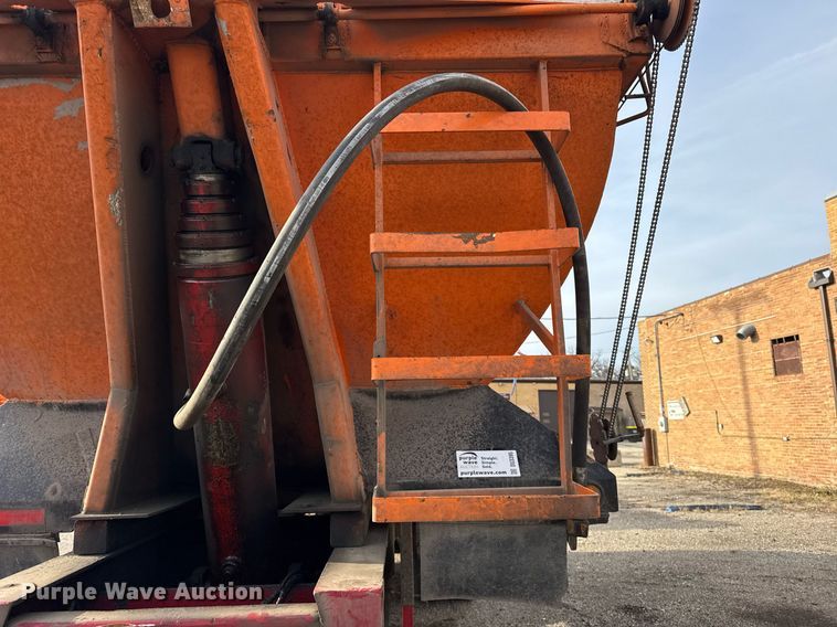 image for item DU3395 1989 Palmer  end dump trailer