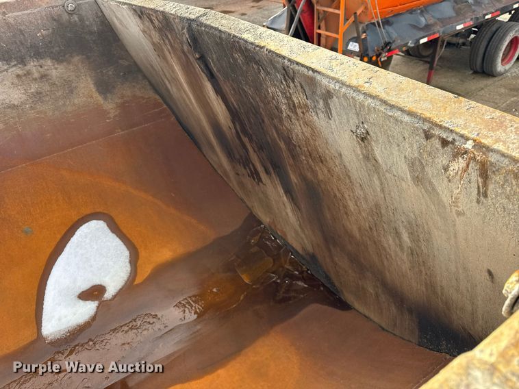 image for item DU3395 1989 Palmer  end dump trailer