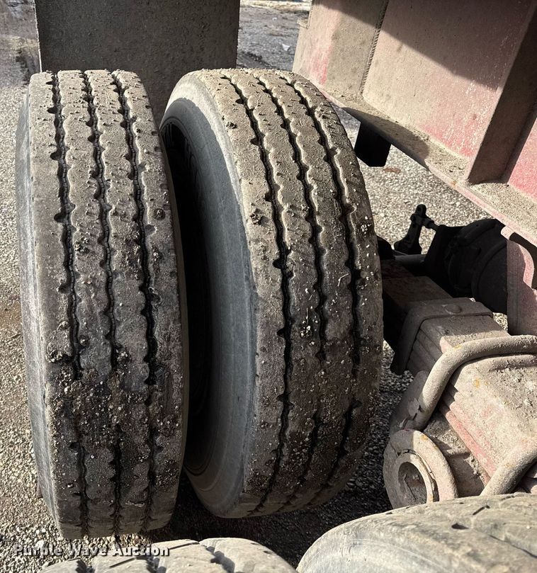 image for item DU3395 1989 Palmer  end dump trailer