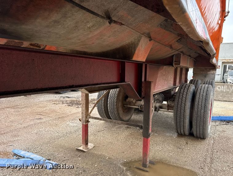 image for item DU3396 1990 Palmer  end dump trailer