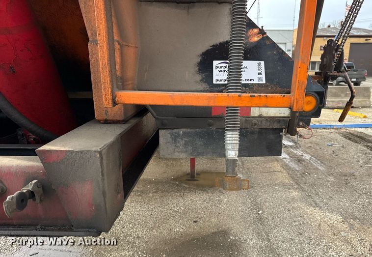 image for item DU3396 1990 Palmer  end dump trailer