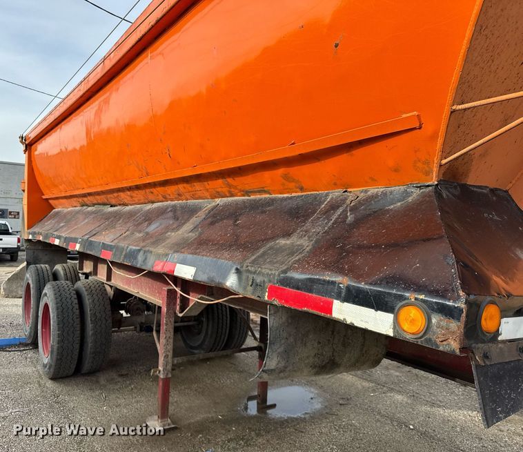 image for item DU3396 1990 Palmer  end dump trailer