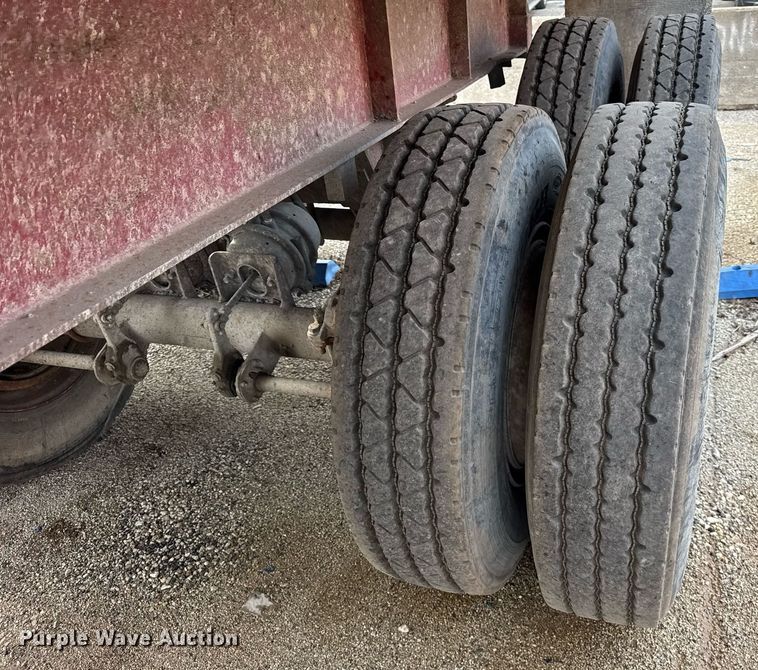 image for item DU3396 1990 Palmer  end dump trailer