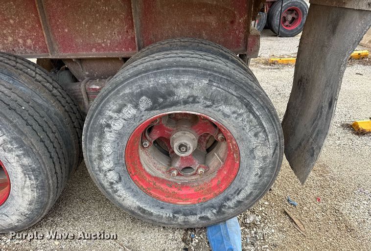 image for item DU3396 1990 Palmer  end dump trailer