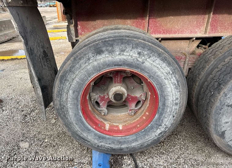 image for item DU3396 1990 Palmer  end dump trailer