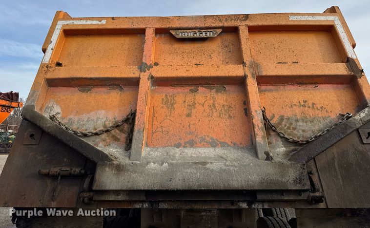 image for item DU3397 1989 Palmer  end dump trailer