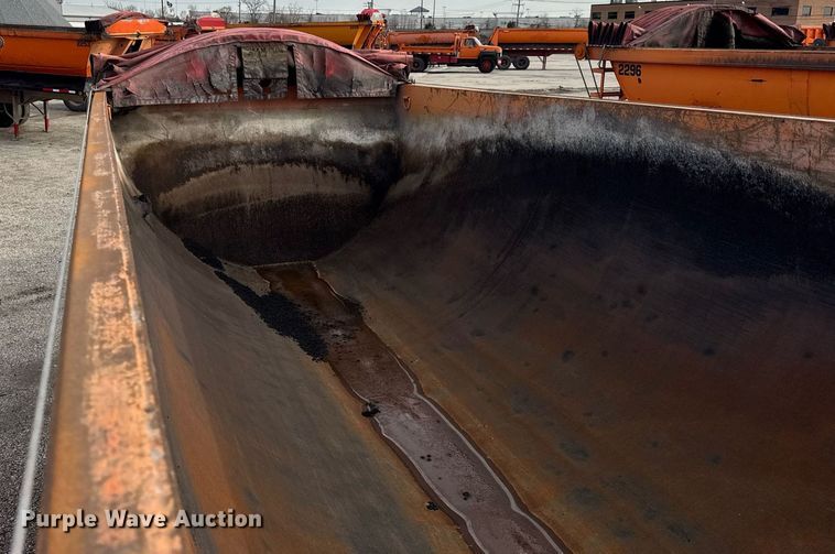 image for item DU3397 1989 Palmer  end dump trailer