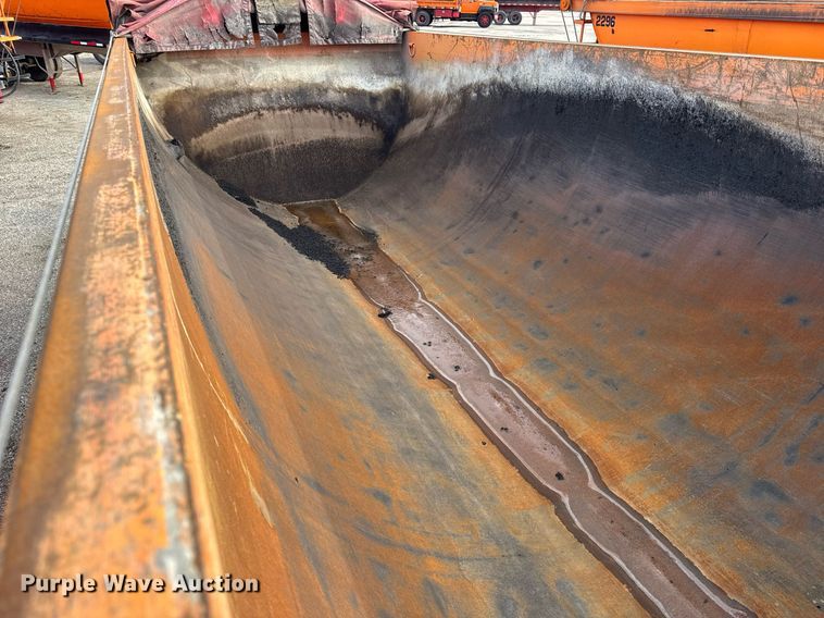 image for item DU3397 1989 Palmer  end dump trailer