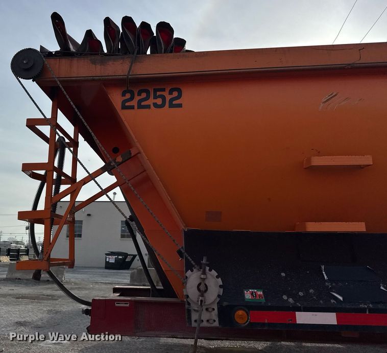 image for item DU3398 1989 Palmer  end dump trailer