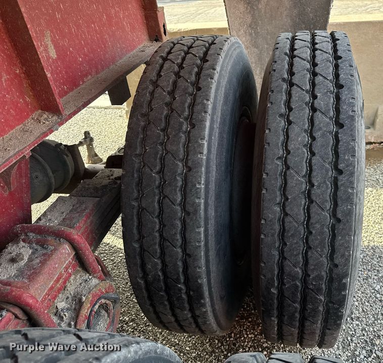 image for item DU3398 1989 Palmer  end dump trailer