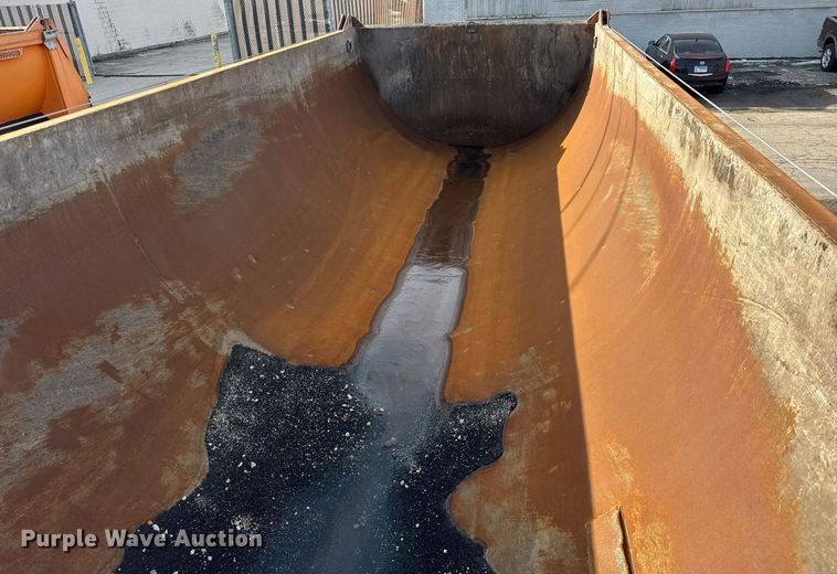 image for item DU3400 1989 Palmer  end dump trailer