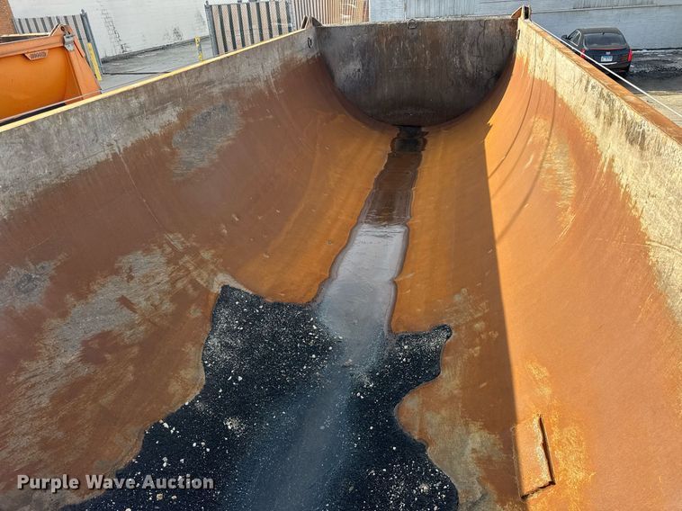 image for item DU3400 1989 Palmer  end dump trailer