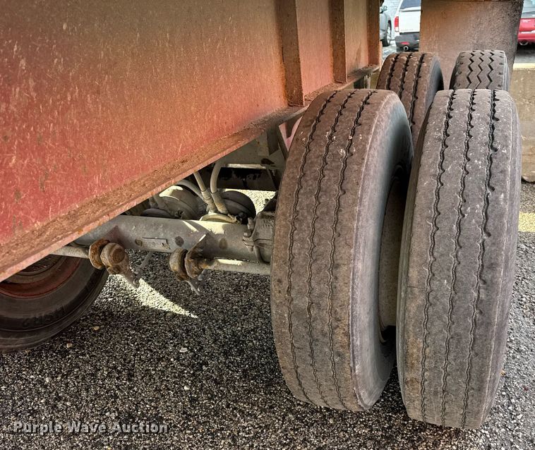 image for item DU3400 1989 Palmer  end dump trailer