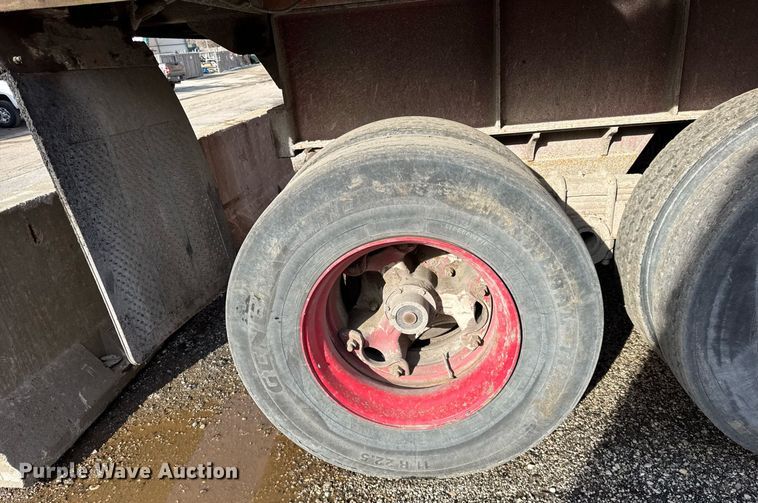 image for item DU3400 1989 Palmer  end dump trailer