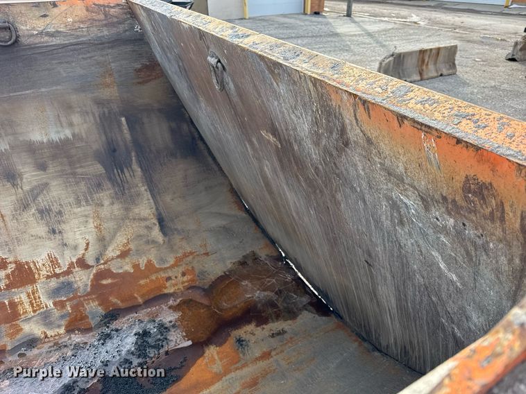 image for item DU3401 1989 Palmer end dump trailer