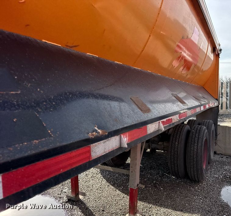 image for item DU3402 1989 Palmer  end dump trailer