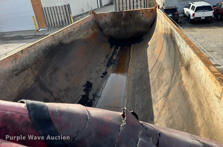 image for item DU3402 1989 Palmer  end dump trailer