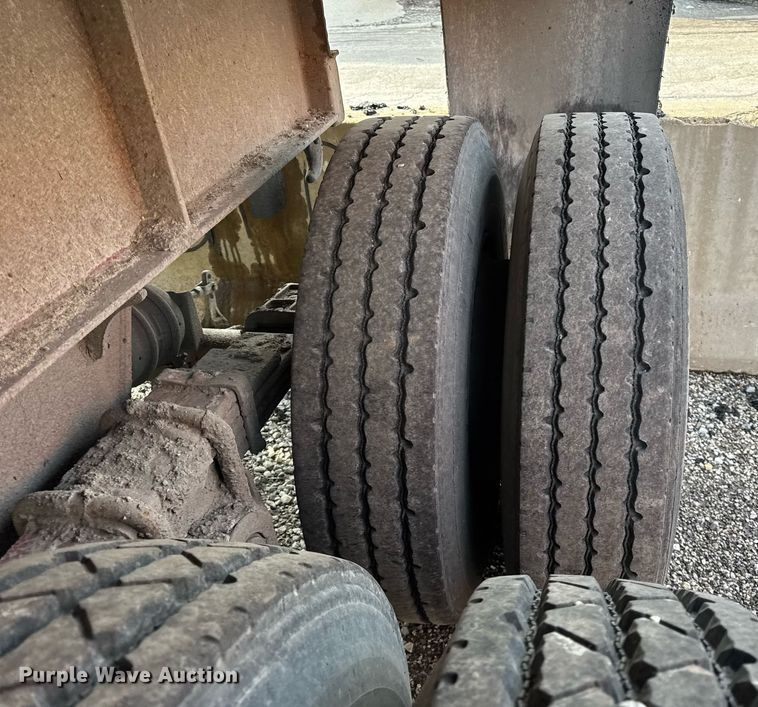 image for item DU3402 1989 Palmer  end dump trailer