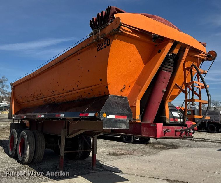 image for item DU3404 1989 Palmer end dump trailer