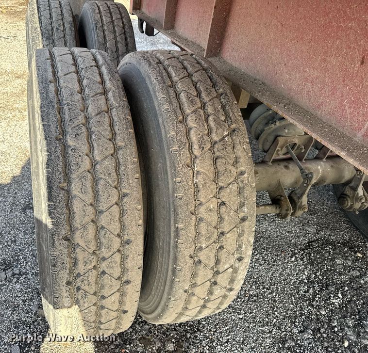 image for item DU3404 1989 Palmer end dump trailer