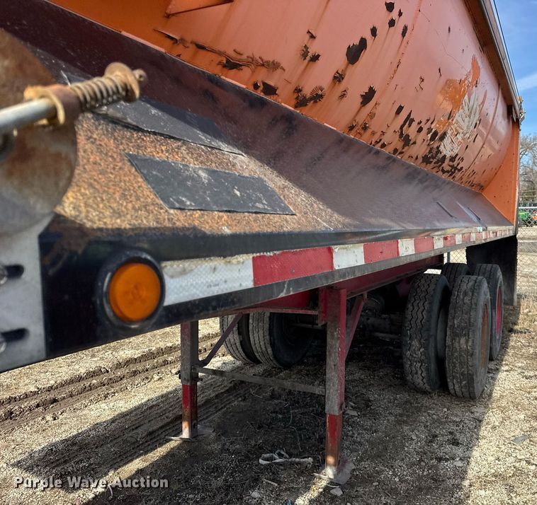 image for item DU3405 1989 Palmer end dump trailer