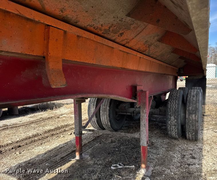image for item DU3405 1989 Palmer end dump trailer