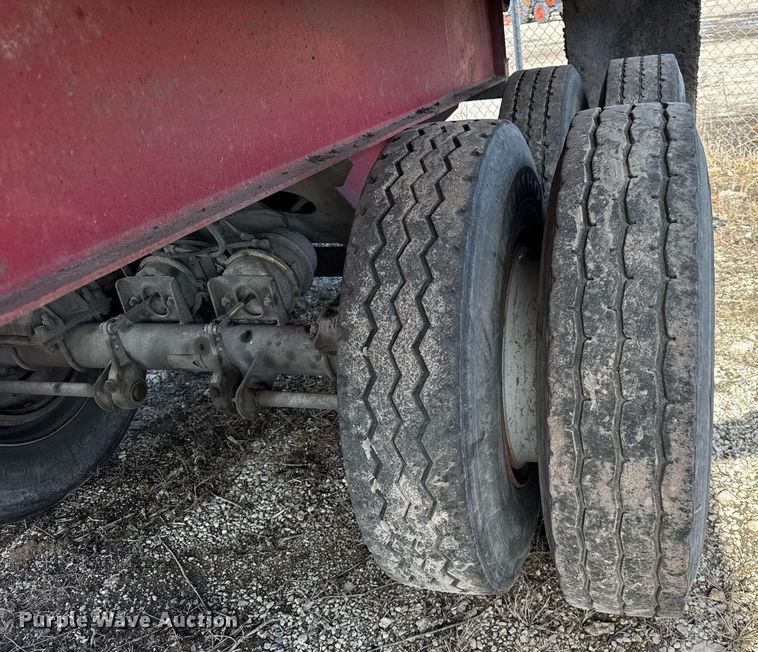 image for item DU3405 1989 Palmer end dump trailer