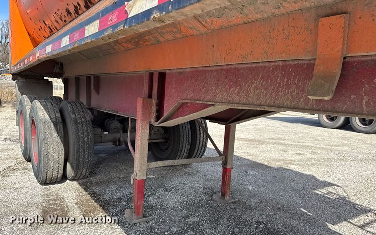 image for item DU3407 1989 Palmer end dump trailer