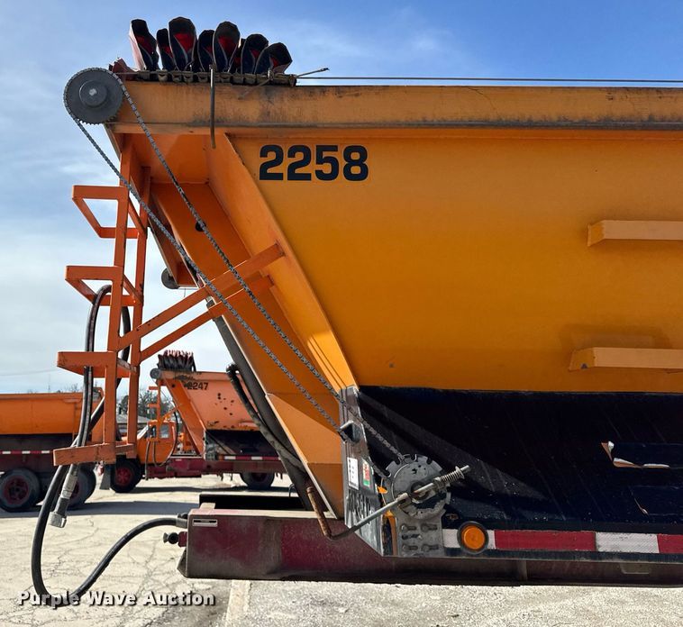 image for item DU3408 1989 Palmer  end dump trailer