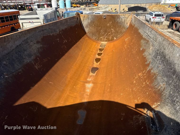 image for item DU3408 1989 Palmer  end dump trailer