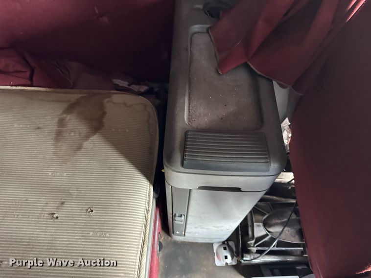 image for item DU3429 2001 Freightliner Columbia semi truck