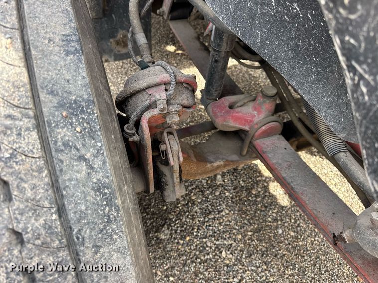 image for item DU3429 2001 Freightliner Columbia semi truck