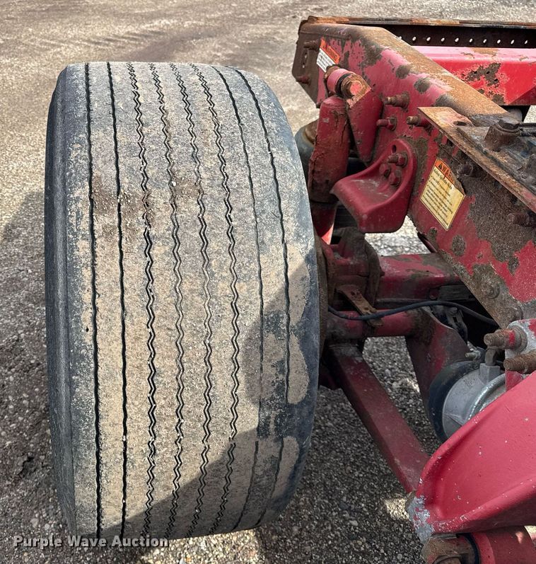 image for item DU3429 2001 Freightliner Columbia semi truck