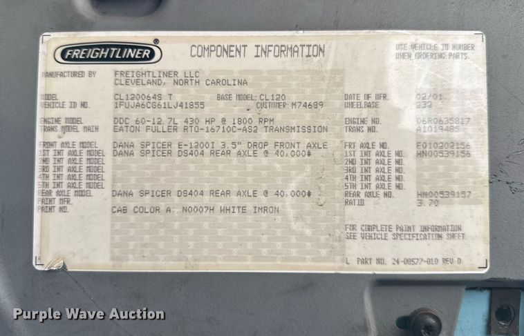 image for item DU3429 2001 Freightliner Columbia semi truck