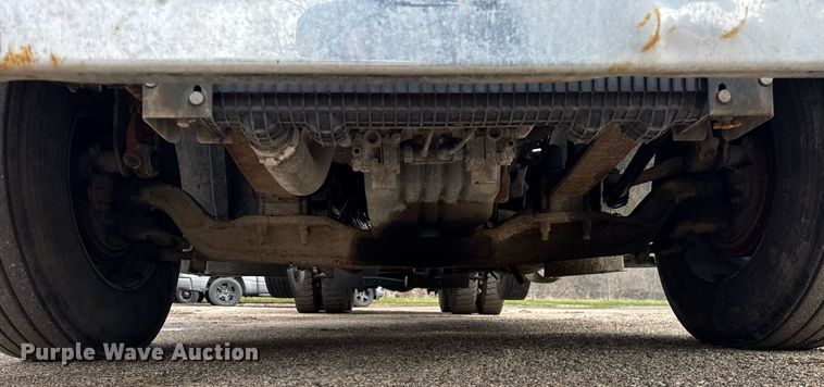 image for item DU3430 2005 Freightliner Columbia semi truck