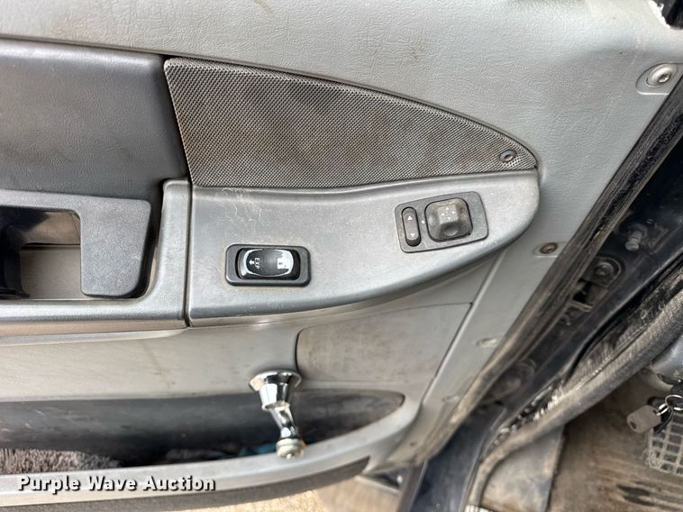 image for item DU3430 2005 Freightliner Columbia semi truck