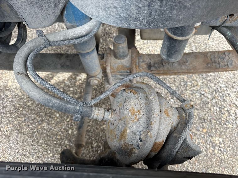 image for item DU3430 2005 Freightliner Columbia semi truck