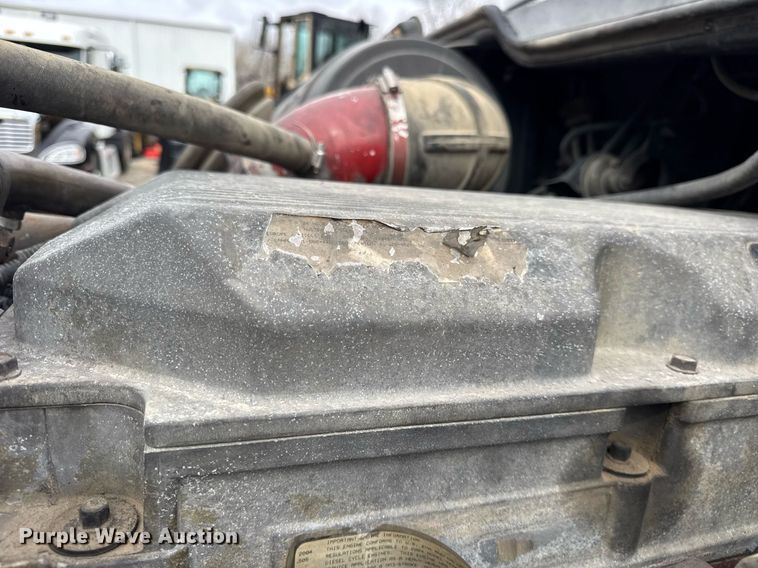 image for item DU3430 2005 Freightliner Columbia semi truck