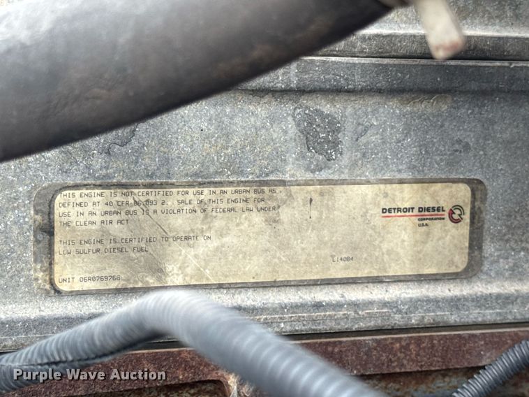 image for item DU3430 2005 Freightliner Columbia semi truck