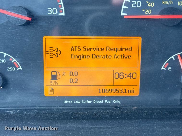 image for item DU3431 2009 Volvo VNL semi truck