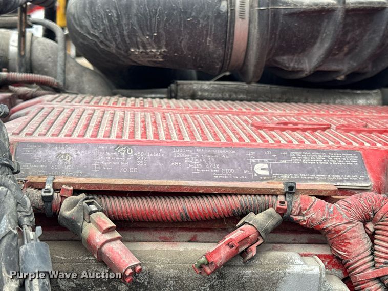 image for item DU3431 2009 Volvo VNL semi truck