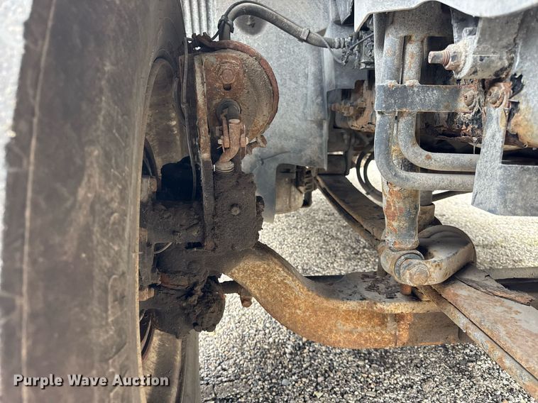 image for item DU3431 2009 Volvo VNL semi truck