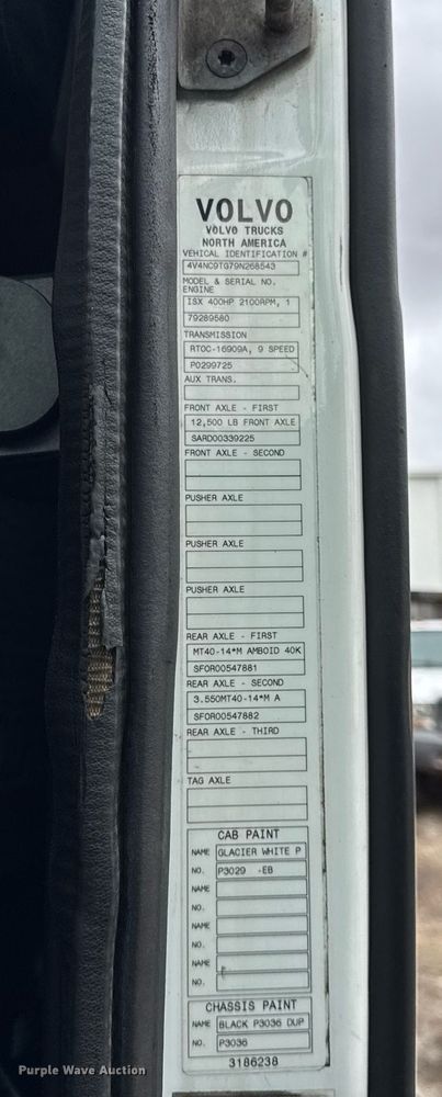 image for item DU3431 2009 Volvo VNL semi truck